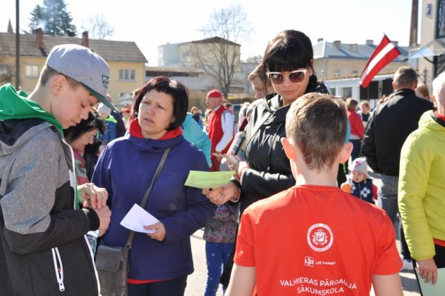 5.d klase piedalās TOP ielu stafetēs